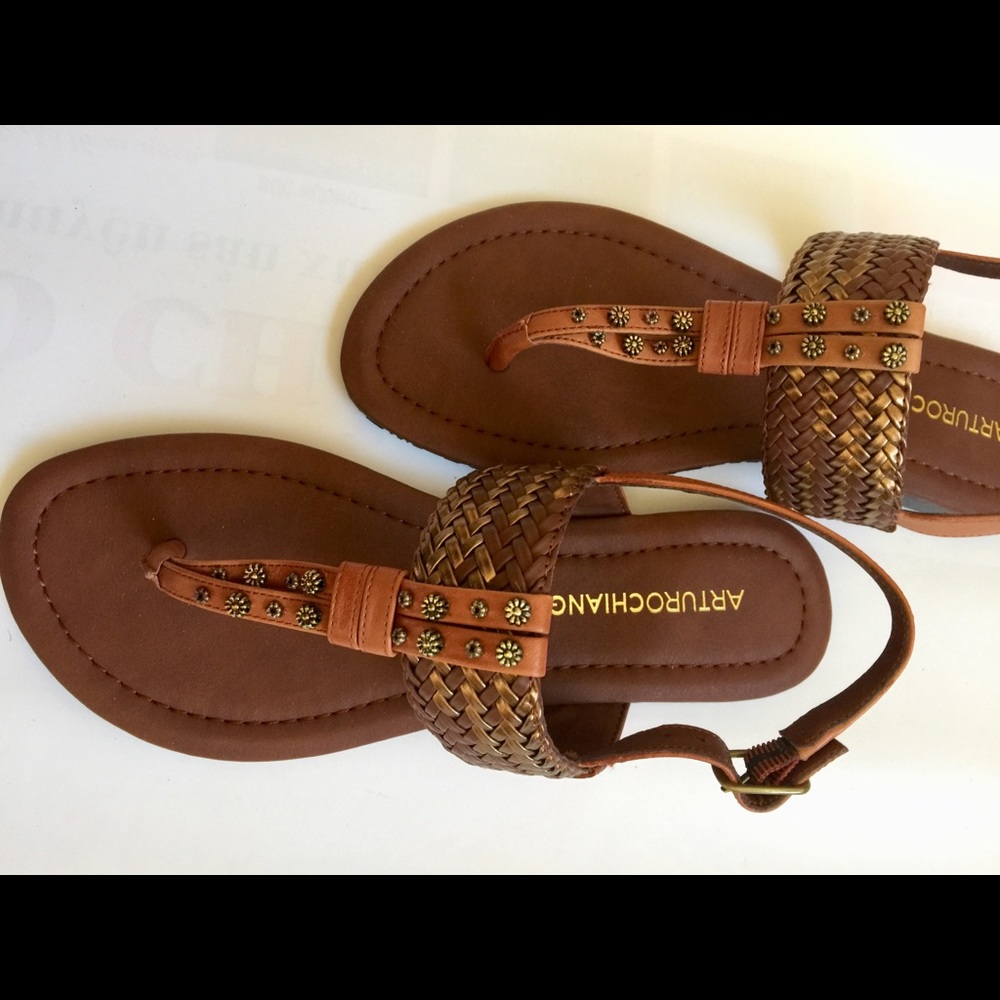 Arturo Chiang Sandals